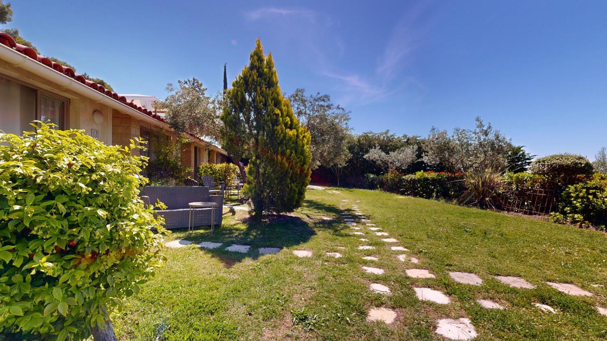 La Petite Auberge Tourtour Exterior photo